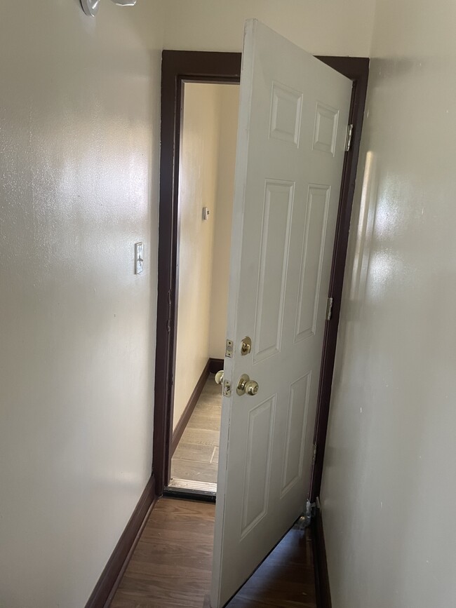 Foto del edificio - 537 E 55th St