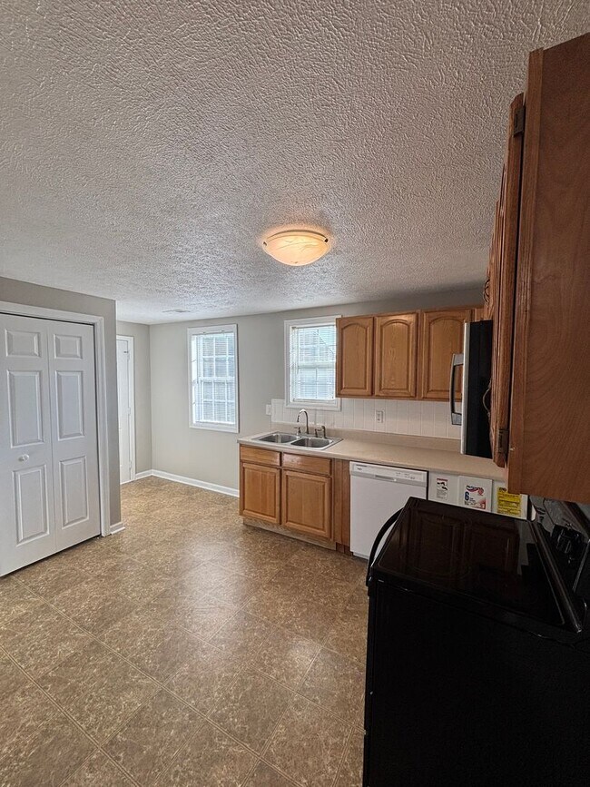 Foto del edificio - Cozy 3bd/2bth Cottage in Alcoa!