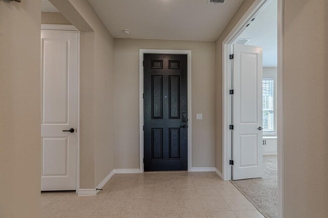 Foto del edificio - 112 Diving Crst Cv