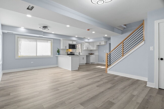 Building Photo - 3712 W 115th Pl