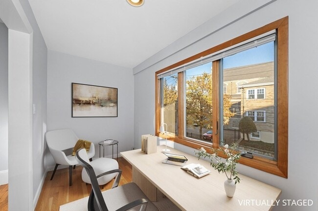 Building Photo - 14 St Marys St