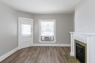 Building Photo - 115 E Foraker St