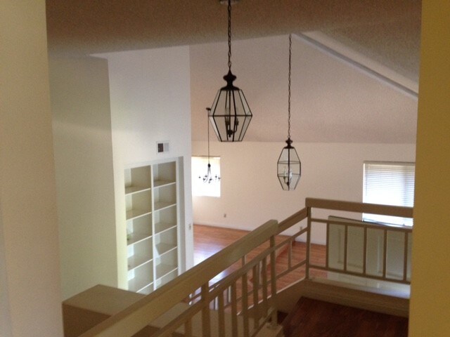 Building Photo - 4500 Villas Dr