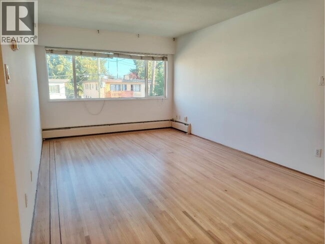 Photo du bâtiment - 6709 Sussex Ave