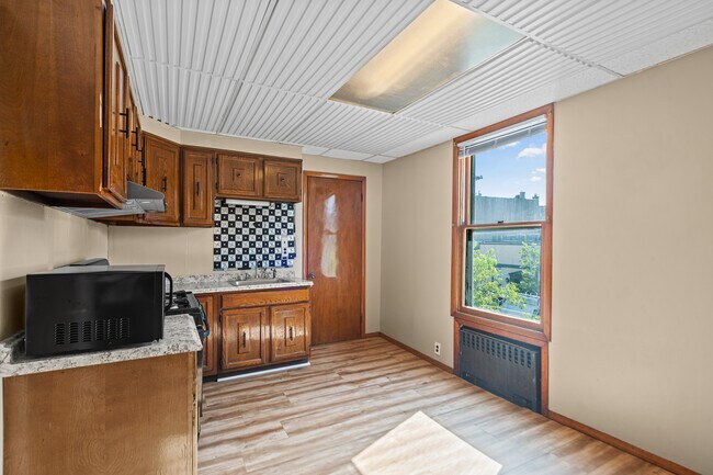 Foto del edificio - 75-77-77 Highwood Terrace