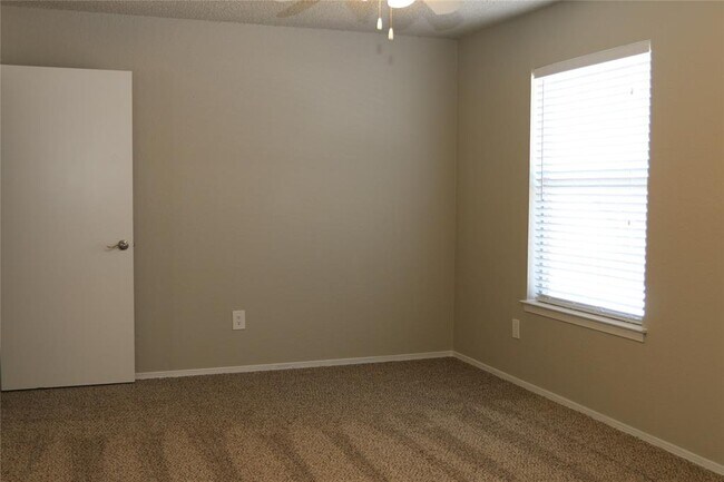 Foto del edificio - 517 Pecan Acres Ct