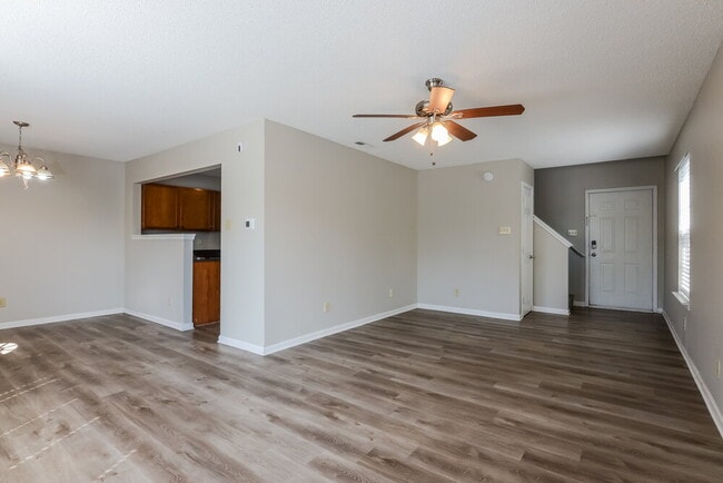 Foto del edificio - 1206 Kenwood Dr