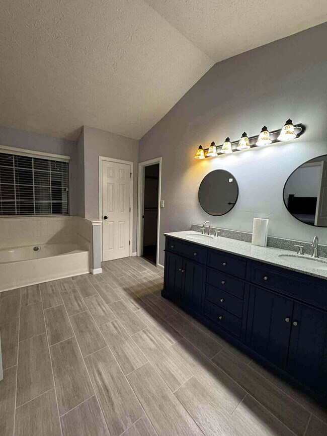 Foto del edificio - 5150 Harbins Point Ln NW