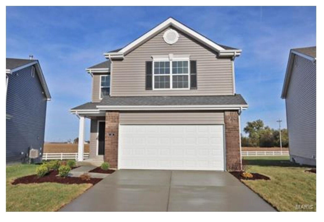 Primary Photo - 318 Charlestowne Place Dr