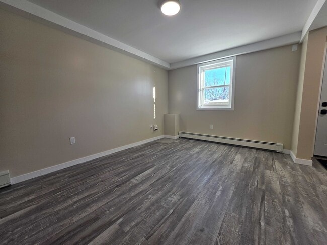 Building Photo - 712 Victoria St