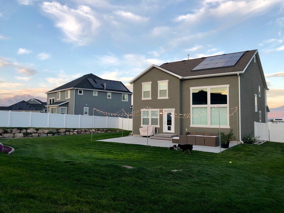 Foto principal - 537 N Mountain Peak Dr