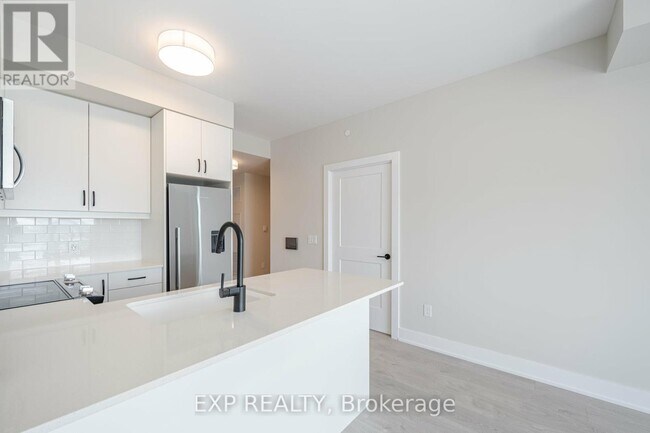 Photo du bâtiment - 3220 William Coltson Ave