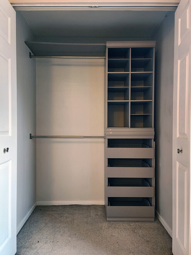 Foto del edificio - 5740 Yellowrose Ct