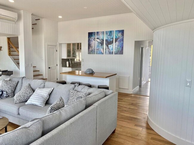 Building Photo - 240 Wilmot Rd