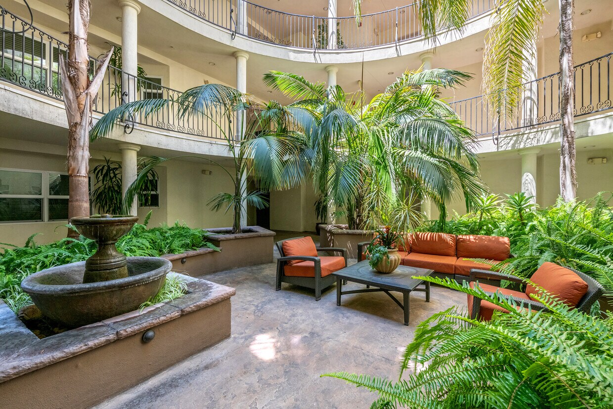 Foto principal - 1135 Rexford Dr