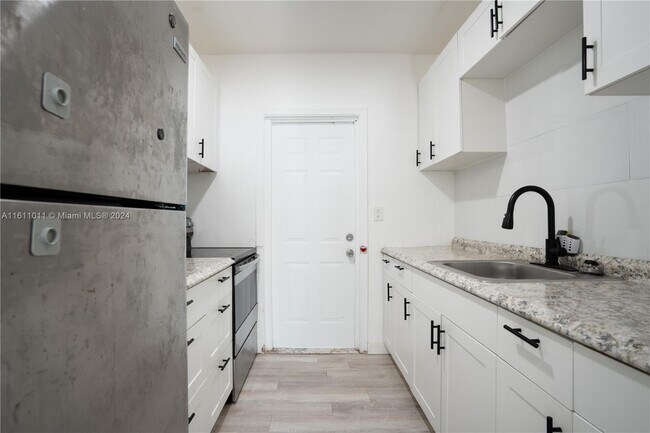 Foto del edificio - 770 83rd St