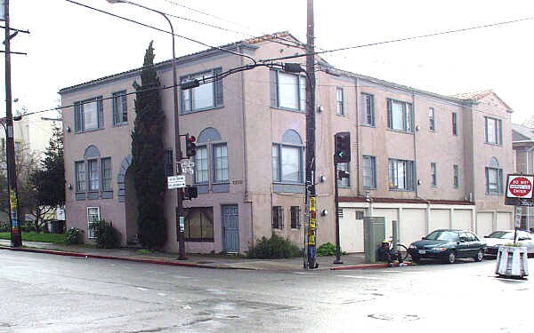 Building Photo - 2511 Fulton St