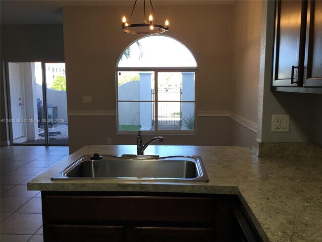 Foto del edificio - 3536 NW 29th Pl