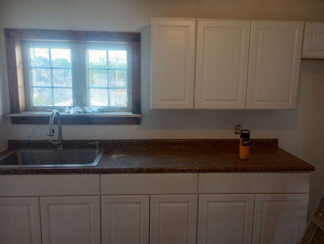 Foto del edificio - 311 Lloyd St