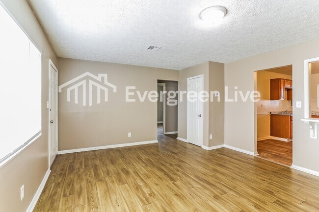 Foto del edificio - 2950 Langfield Dr