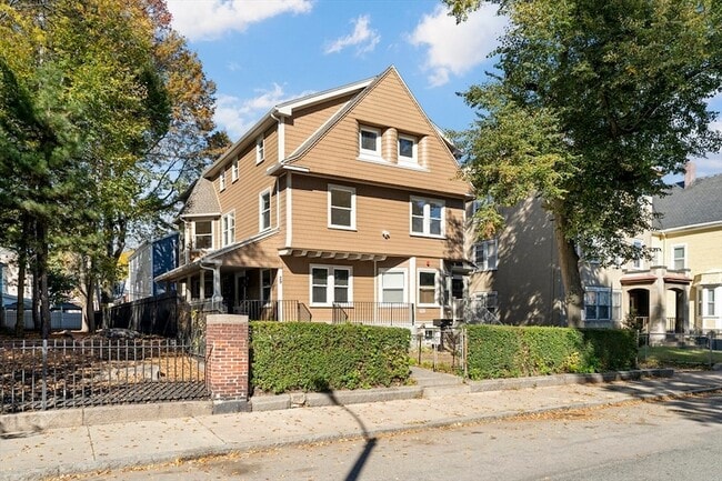 Building Photo - 27 Perrin St