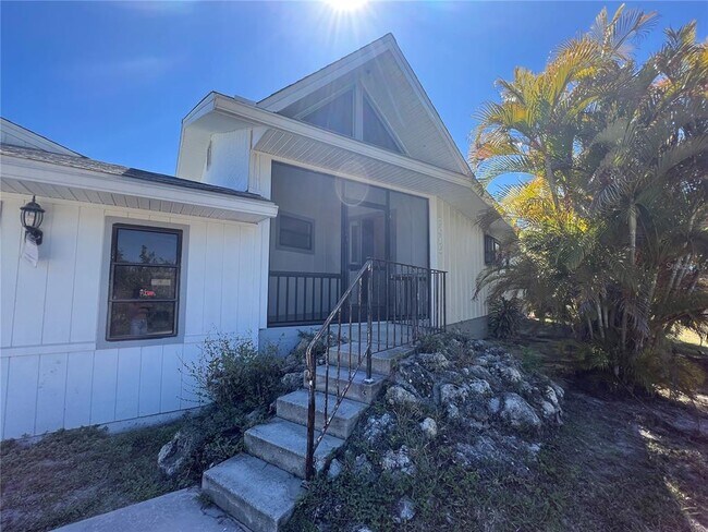 Building Photo - 2615 Myrtle Ave