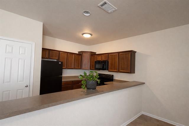 Foto del edificio - 8411 Angus Dr