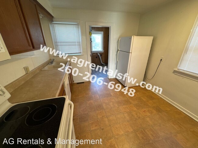Building Photo - 2 br, 1 bath House - 3405 Felician St