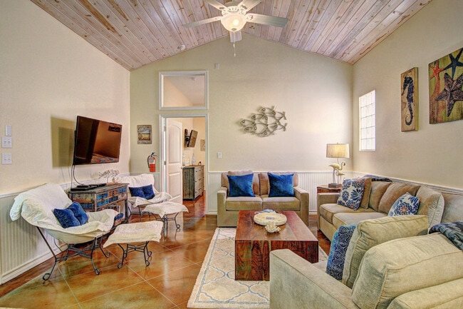 Building Photo - 2211 TX-361