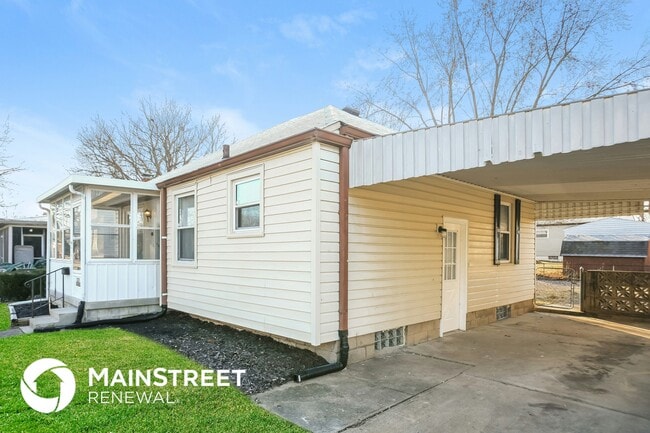 Building Photo - 5225 E 20th Pl
