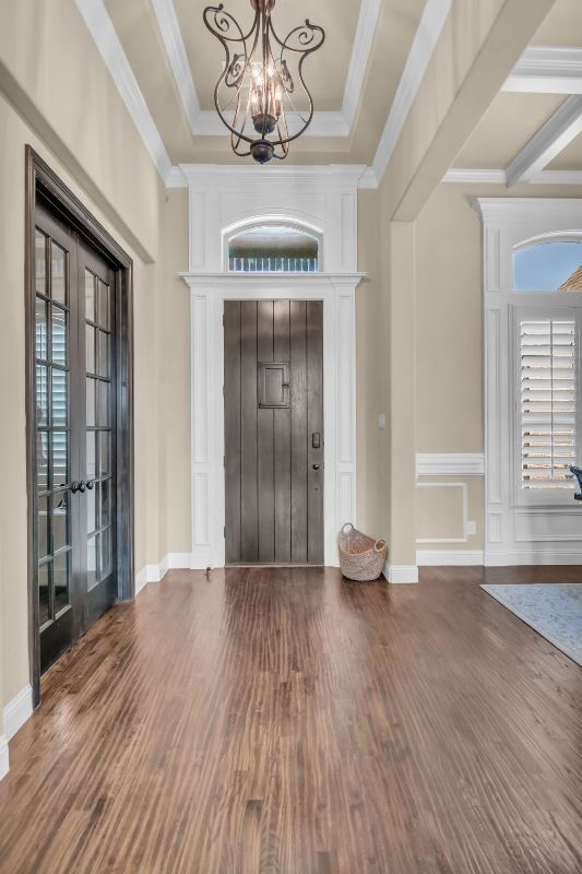 Building Photo - Stunning 4-3.5-3 Oasis with Pool in Prime ...