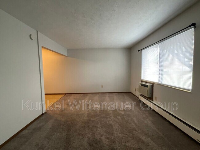 Foto del edificio - 2609-H Sierra Drive