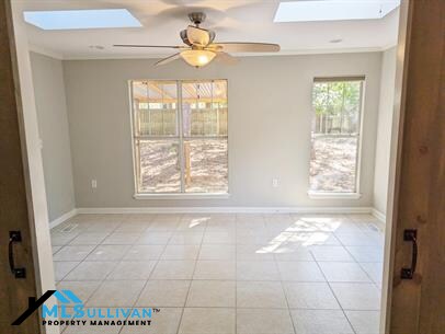 Foto del edificio - 7416 Ray Rd