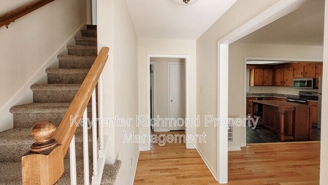 Foto del edificio - 14304 Ramblewood Dr