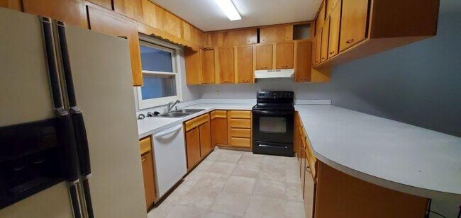 Building Photo - 3 bedroom in Billings MT 59105