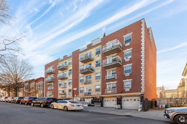 Building Photo - 420 42nd St