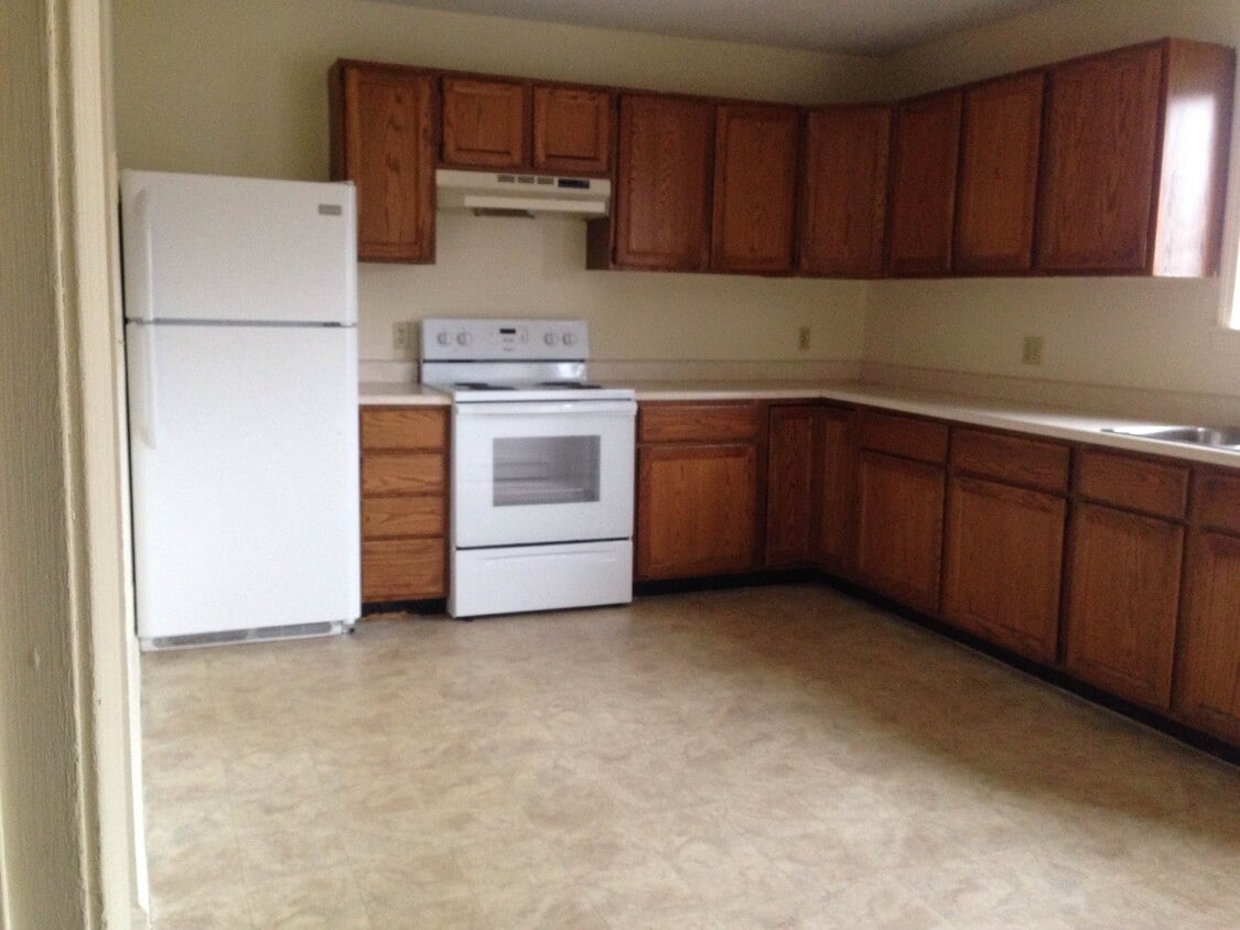 152 Park St Unit 3, Orono, ME 04473 152 Park St Orono, ME