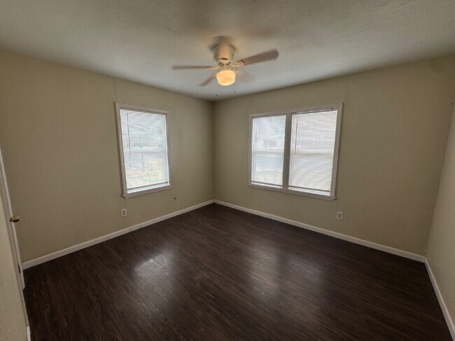 Foto del edificio - Beautiful 2 bedroom Home Near 19th & Quaker!