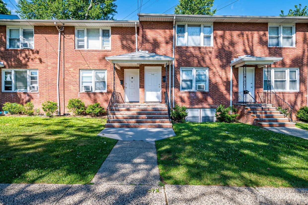 Foto principal - 32 Audubon Ave