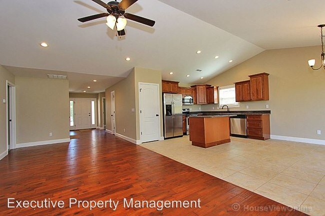 Building Photo - 865-865 Broadridge Dr
