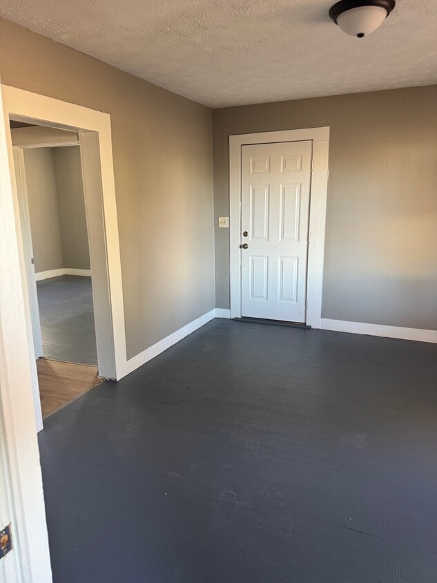 Foto principal - 2931 Gurnee Ave