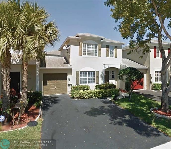 Foto principal - 9471 Bradshaw Ln