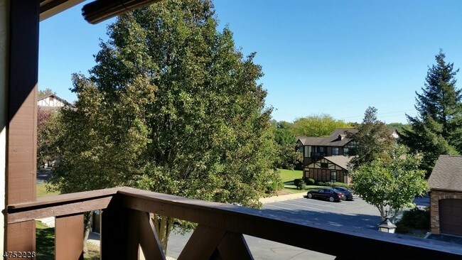 Building Photo - 24 Canterbury Rd