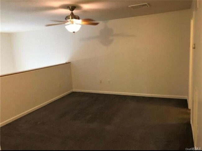 Building Photo - 1205 Round Pointe Dr