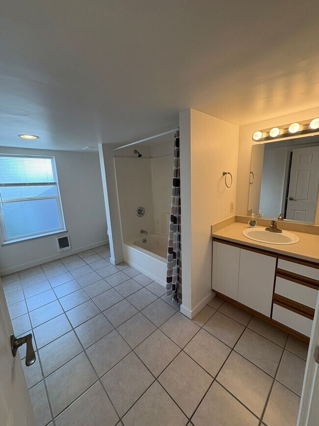 Foto del edificio - 550 Ray Ln