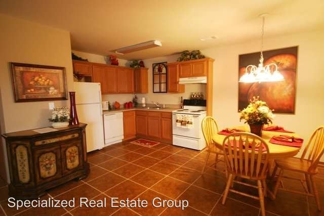 Building Photo - 3 br, 2 bath Apartment - 321 E. Laura St.