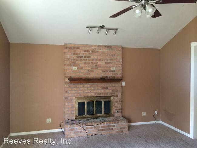 Building Photo - 3 br, 2 bath House - 3640 Vista Ridge Drive