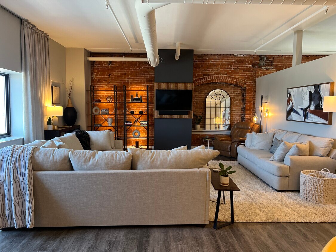 125 S Kalamazoo Mall Unit 606, Kalamazoo, MI 49007 Condo for Rent in