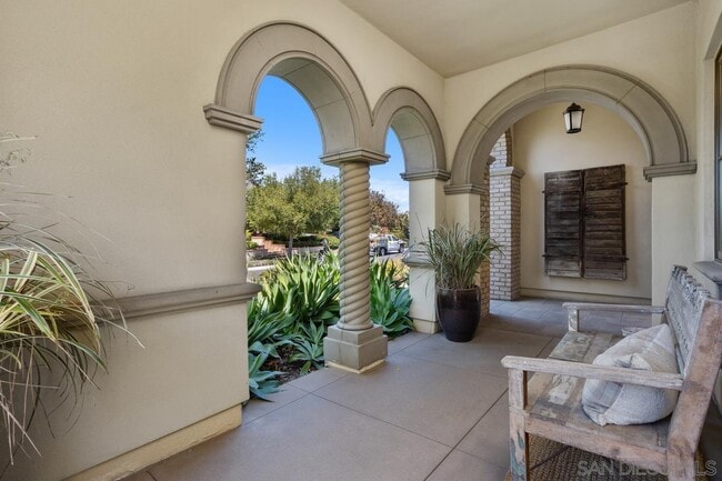 Building Photo - 10879 Equestrian Ridge Ct