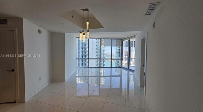 Foto del edificio - 851 NE 1st Ave